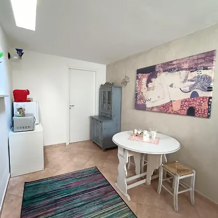 Vgm Pensión Olbia